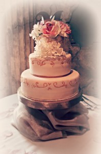 DEGUILE Wedding Cake-crop
